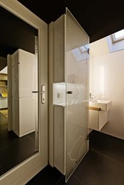 Living Showroom - Pohled do koupelny Living Showroom - Pohled do koupelny